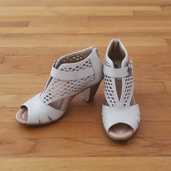 Earth off white sandals - Picture 2 of 6